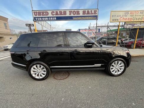 Used 2017 Land Rover Range Rover HSE image 4