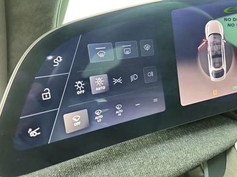 Used 2024 Lucid Air Pure RWD image 35