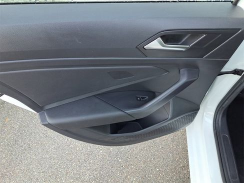 Certified 2021 Volkswagen Jetta S image 11