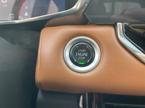 Used 2024 GMC Canyon AT4 w/ Technology Package image 36