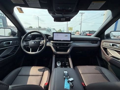 New 2026 Ford Explorer Platinum w/ LUX Leather Package AWD/4WD image 26