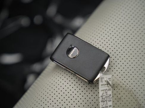 New 2026 Volvo XC60 T8 Ultra w/ Protection Package Premier image 43