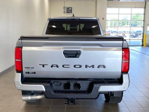 Used 2024 Toyota Tacoma TRD Off-Road w/ TRD Off Road Upgrade Package AWD/4WD image 6