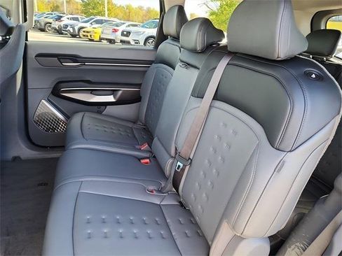 New 2026 Kia EV9 Wind image 15