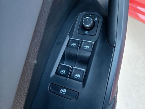 New 2025 Volkswagen Jetta SE image 19