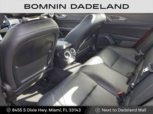 Used 2022 Alfa Romeo Giulia Ti image 10