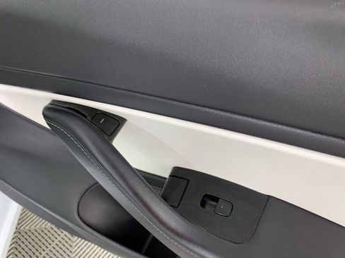 Used 2020 Tesla Model 3 Long Range image 42