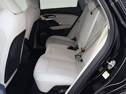 New 2026 Audi Q5 Premium Plus AWD/4WD image 12