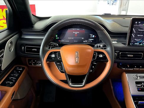 Used 2024 Lincoln Aviator Black Label w/ Jet Package image 5
