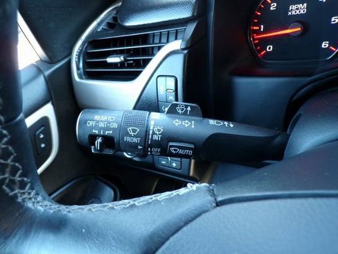 Used 2016 GMC Yukon XL Denali w/ Open Road Package image 23