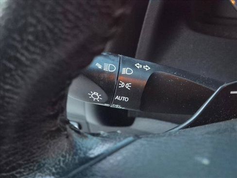 Used 2019 Toyota Corolla SE FWD image 17