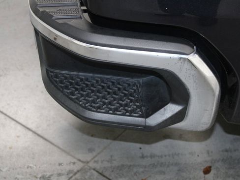 Used 2024 GMC Sierra 1500 SLT image 16