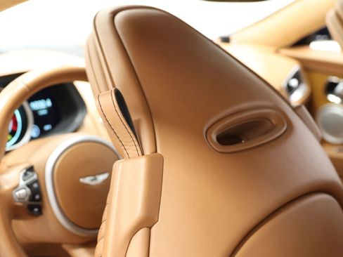 Used 2017 Aston Martin DB11 V12 RWD image 53