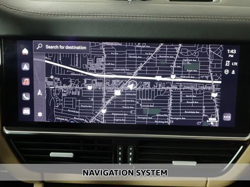 Used 2022 Porsche Cayenne GTS image 3