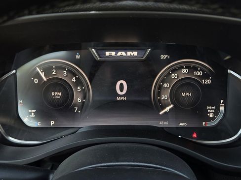 New 2026 RAM 1500 4x4 Crew Cab image 22