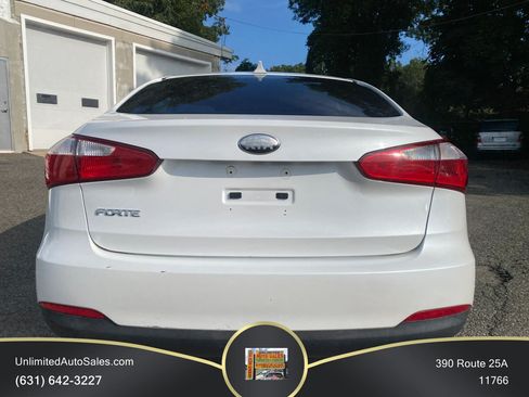 Used 2014 Kia Forte LX w/ Popular Package FWD image 2