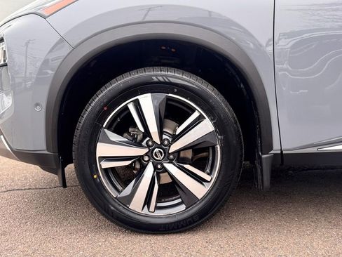 Used 2021 Nissan Rogue Platinum image 10