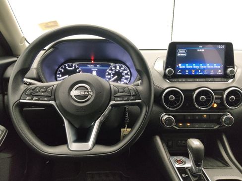 Used 2025 Nissan Sentra SV FWD image 22