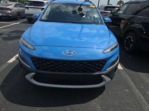 Used 2022 Hyundai Kona SEL FWD image 2