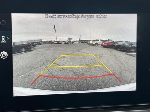 Used 2024 Hyundai Elantra SEL w/ Convenience Package image 4