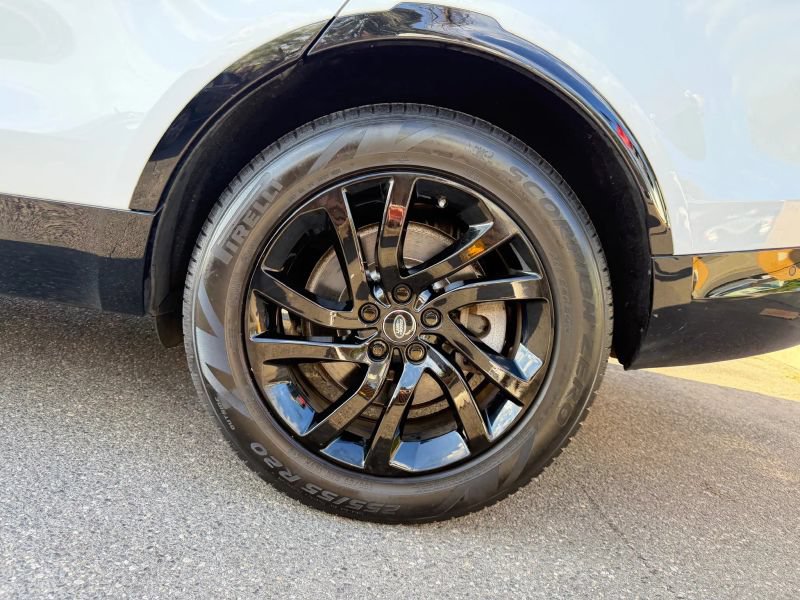 Used 2020 Land Rover Discovery Landmark AWD/4WD image 39