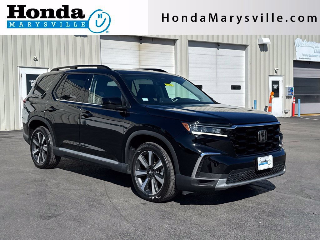 Used 2023 Honda Pilot Touring image 1