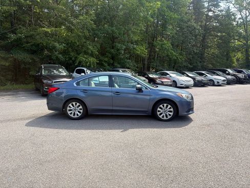 Used 2017 Subaru Legacy 2.5i Premium AWD/4WD image 4