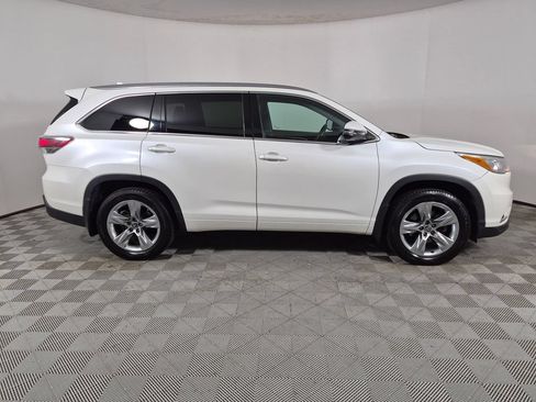 Used 2016 Toyota Highlander Limited Platinum AWD/4WD image 2