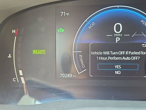 Used 2025 Toyota Camry LE FWD image 28