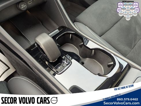 Used 2024 Volvo C40 P8 Recharge Ultimate w/ Protection Package Premier image 17
