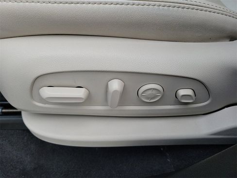 Used 2024 Buick Enclave Premium w/ Experience Buick Package image 17