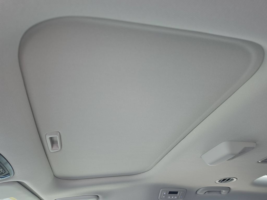 New 2027 Kia Carnival SX w/ Dark Edition Package FWD image 24