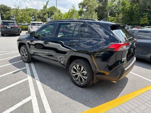 Used 2024 Toyota RAV4 XLE Premium AWD/4WD image 9