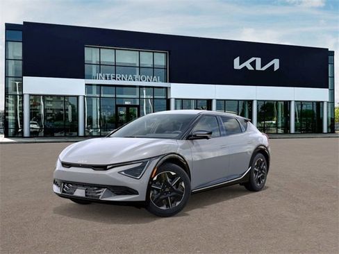 New 2025 Kia EV6 Wind image 1