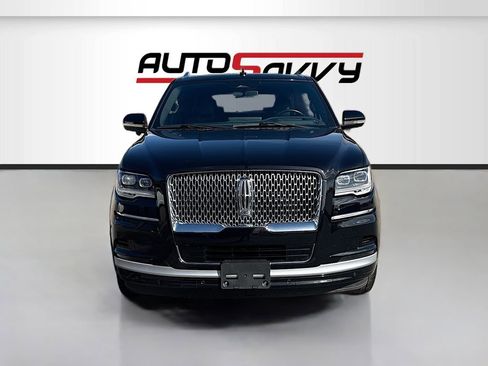 Used 2023 Lincoln Navigator L Reserve AWD/4WD image 2