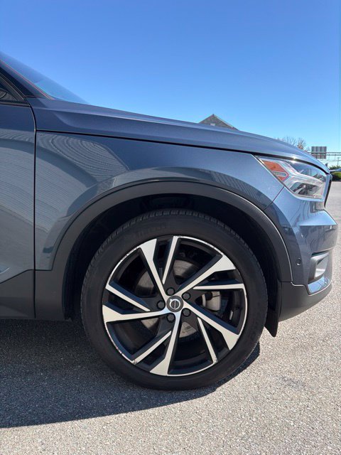 Used 2022 Volvo XC40 T5 R-Design AWD/4WD image 16