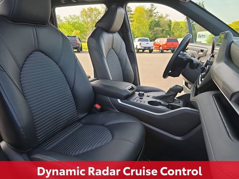 Certified 2025 Toyota Highlander XSE AWD/4WD image 13