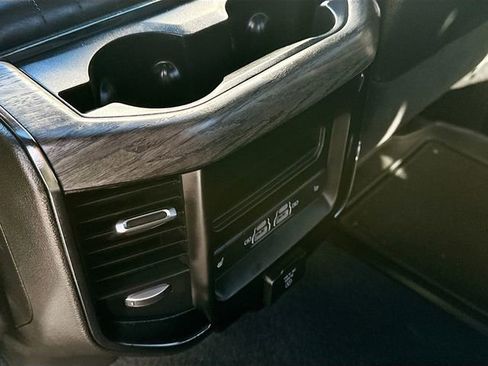 Used 2025 RAM 3500 Limited image 28