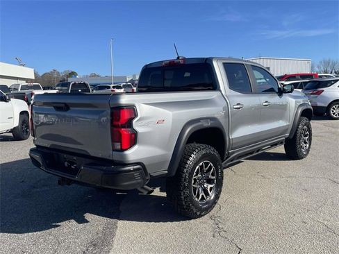 Used 2026 Chevrolet Colorado ZR2 w/ Technology Package image 3