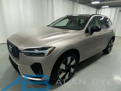 Used 2025 Volvo XC60 T8 Plus w/ Protection Package Premier AWD/4WD image 1