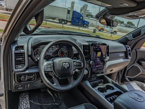 Used 2025 RAM 1500 Laramie w/ Sport Appearance Package AWD/4WD image 12