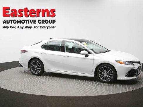 Used 2023 Toyota Camry XLE image 43