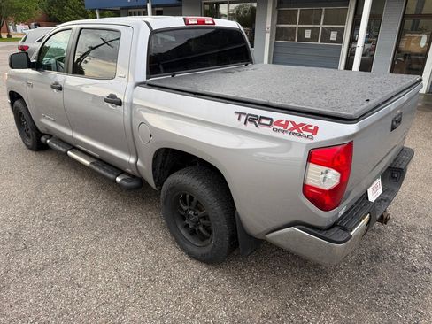 Used 2017 Toyota Tundra SR5 w/ TRD Off Road Package AWD/4WD image 5