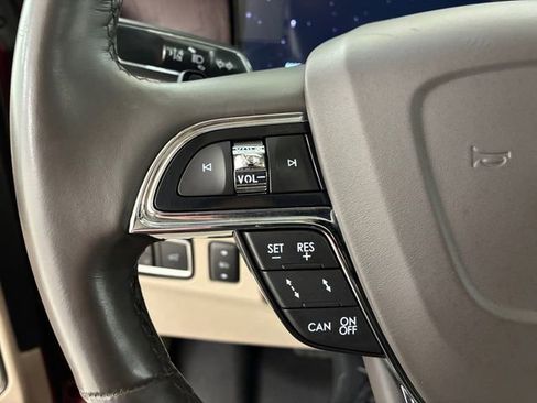 Used 2019 Lincoln Navigator Select w/ Technology Package AWD/4WD image 23