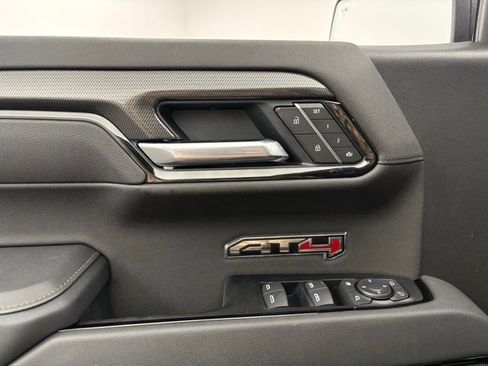 New 2025 GMC Sierra 1500 AT4 w/ AT4 Premium Package AWD/4WD image 19