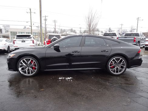 Certified 2025 Audi S7 Premium Plus image 2