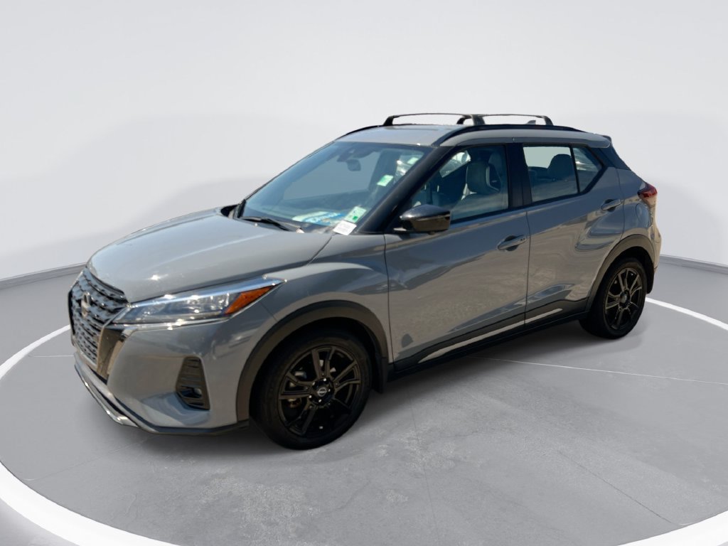 Used 2024 Nissan Kicks SR w/ SR Premium Package FWD image 1