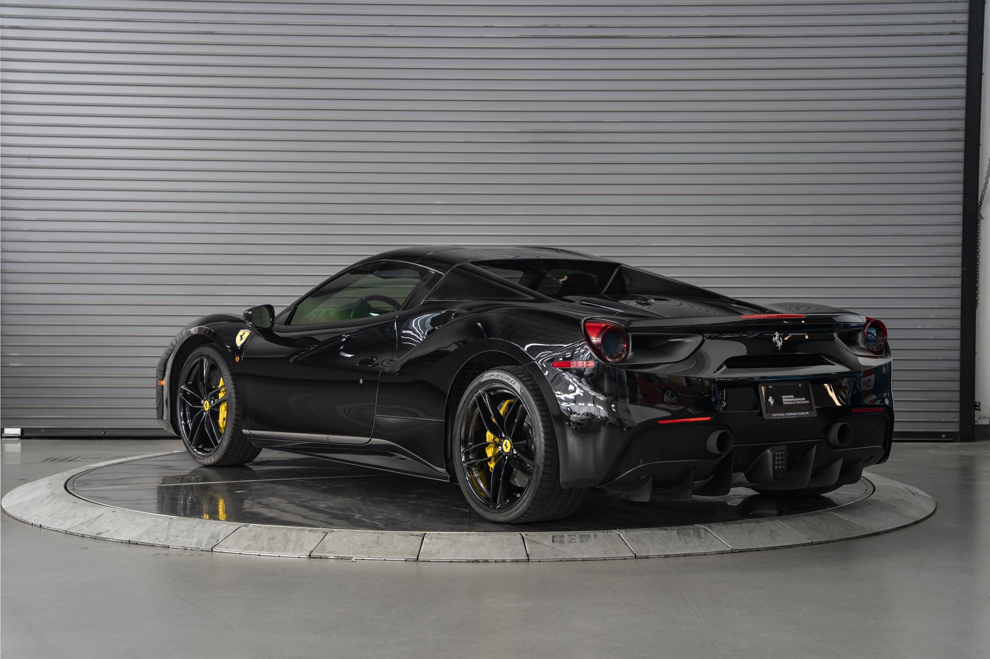 Used 2018 Ferrari 488 Spider RWD image 11
