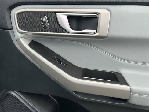 Used 2024 Ford Explorer XLT w/ Equipment Group 202A image 21