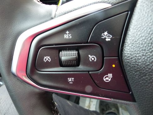 Used 2025 Chevrolet Trax ACTIV w/ Sunroof Package FWD image 25